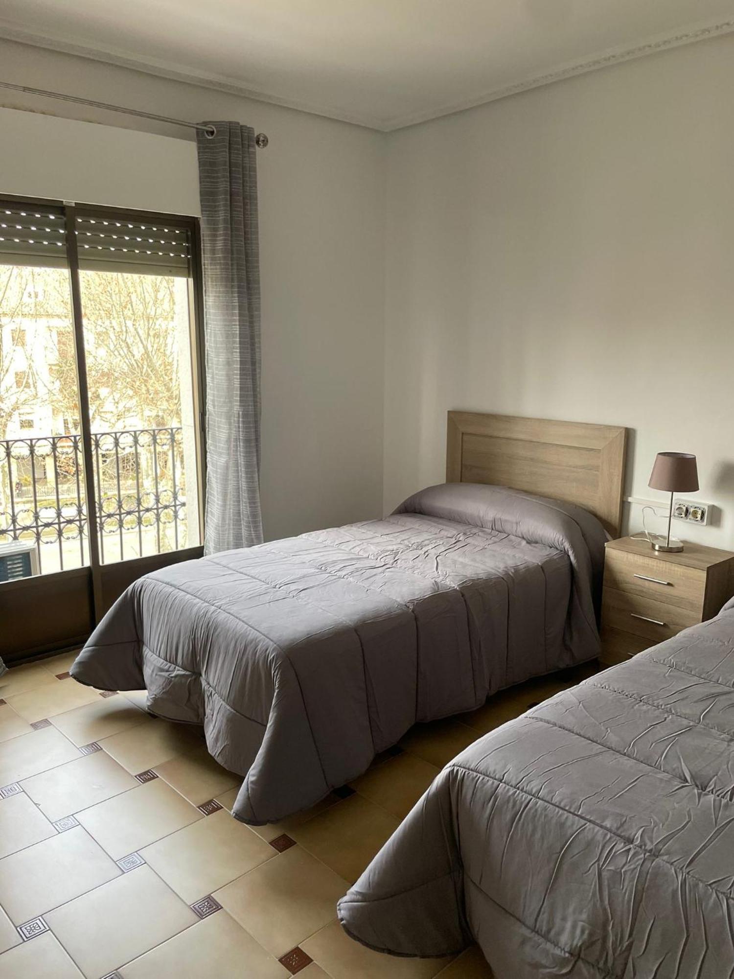 Apartamentos Leonor Баэса Экстерьер фото